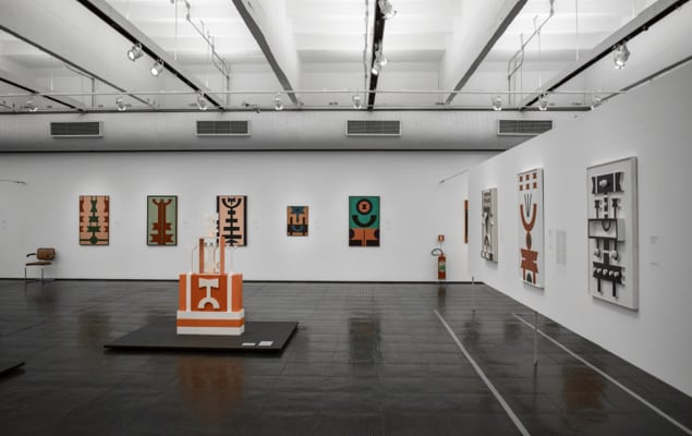 Gallery artwork display